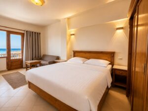 Double Room Sea View with King Bed and Balcony – Dyarna Hotel Dahab