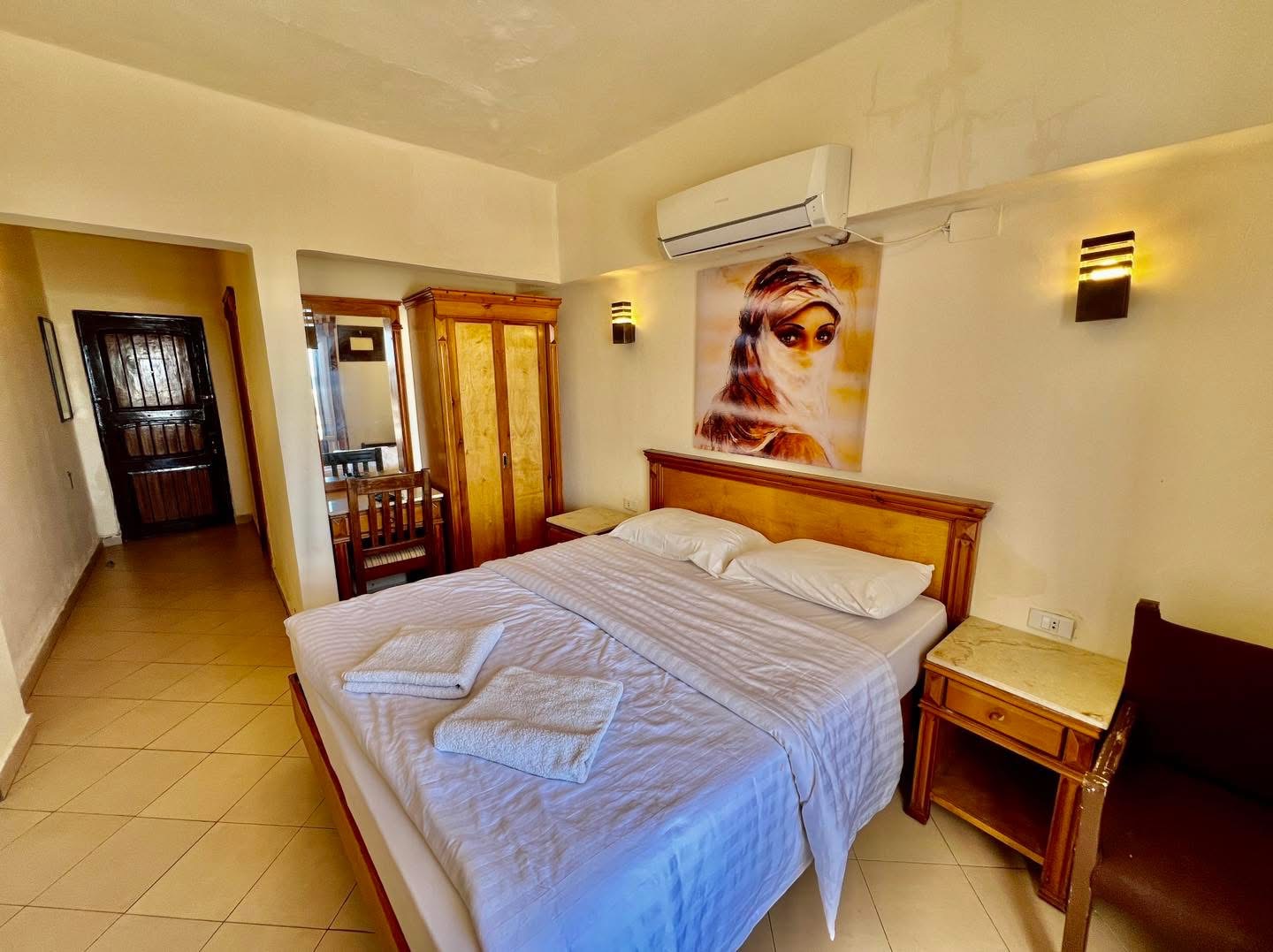 2025_11_02_20_04_00_IMG_8455